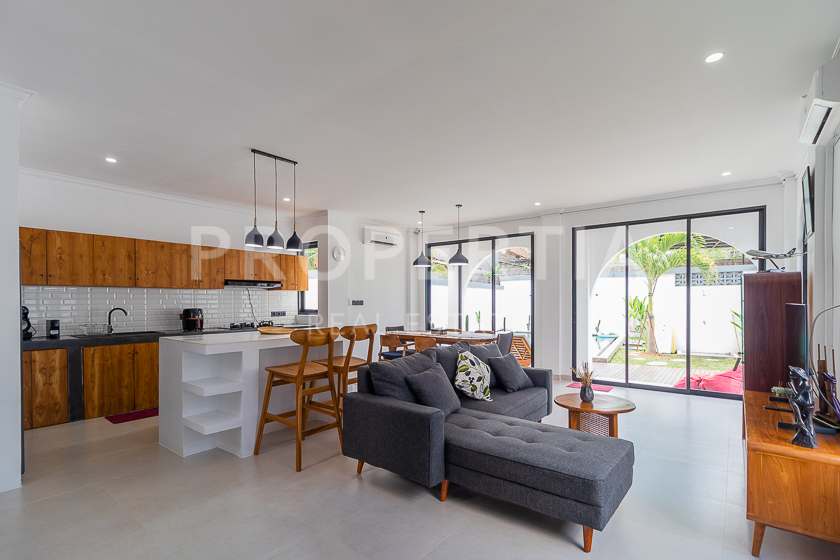 Beautiful Modern Villa In Ungasan. Villas in Bali for Sale: Villa in Ungasan, Bali for 17,7 Million PHP. Freehold. Main Photo