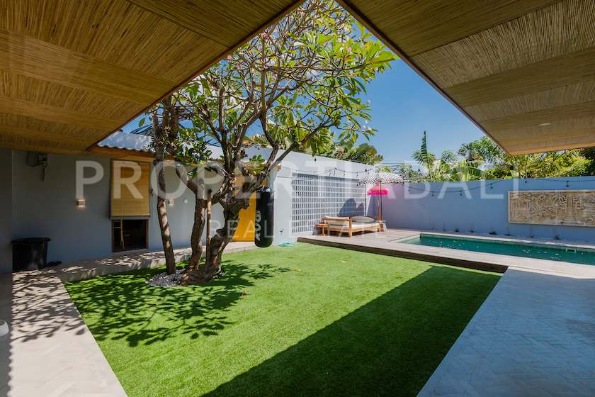 Beautiful Family Home In Umalas. Villas in Bali for Sale: Villa in Umalas, Bali for 391 Thousands USD. Leasehold. Main Photo