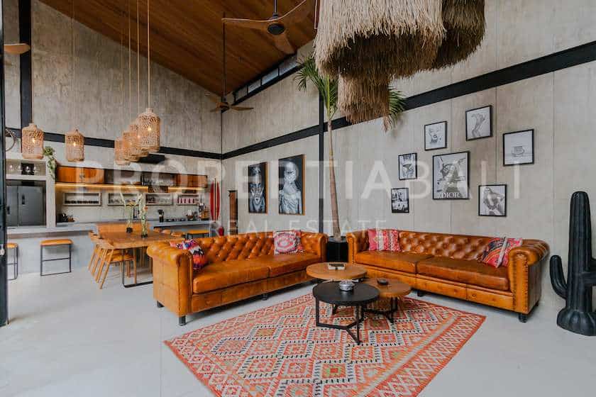 Stunning Modern Industrial Villa In Babakan. Villas in Bali for Sale: Vila di Babakan, Bali untuk 416 Ribuan USD. Leasehold. Foto Utama
