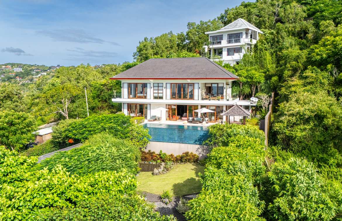 Luxury hillside villa with breathtaking ocean views in Labuan Sait. Villas in Bali for Sale: Вилла в Бали за 1359 тыс. USD. Freehold. Главное фото