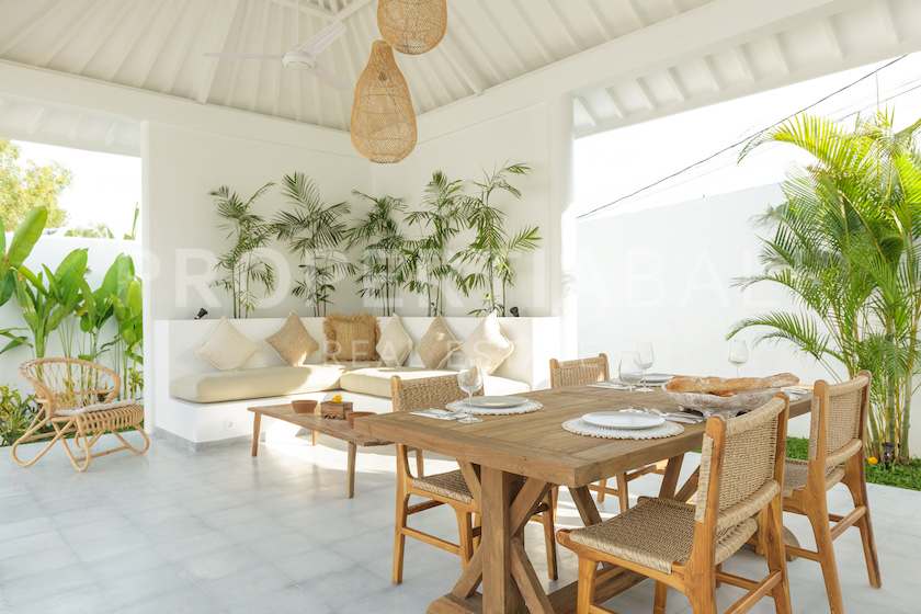 Modern Balinese Style Villa In Bingin. Villas in Bali for Sale: Villa in Bingin, Bali for 29,5 Million INR. Leasehold. Main Photo