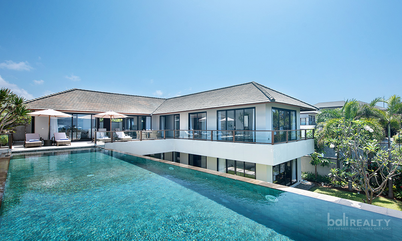 Four Bedroom Villa in a Tranquil Area of Uluwatu with Ocean Views and Infinity Pool. Villas in Bali for Sale: Villa in Pandawa, Bali for 29,1 Billion VND. Freehold. Main Photo