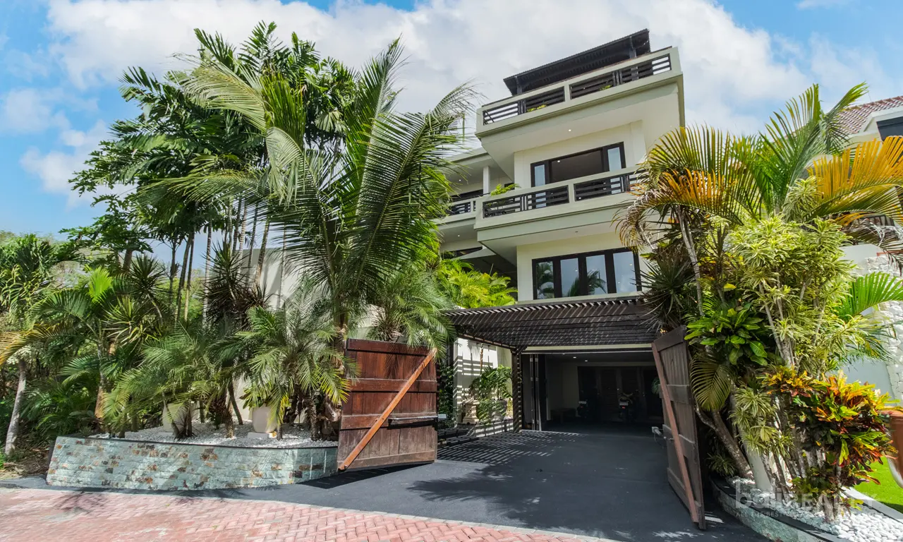 Five-Bedroom Freehold Paradise with Ocean Views of Dreamland Beach, Pecatu. Villas in Bali for Sale: Villa in Pecatu, Bali for 4,1 Million HKD. Freehold. Main Photo