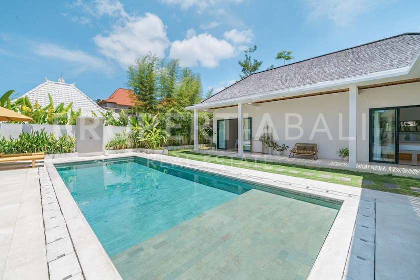 Perfect Finished 2 Bedroom Villa In Pererenan. Villas in Bali for Sale: Villa in Pererenan (Canggu), Bali for 52,6 Million JPY. Leasehold. Main Photo
