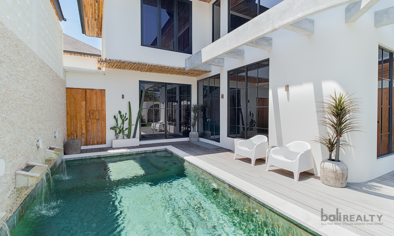 Brand New 4 Bedroom Villa with Unique Design in Seminyak – Promising High Return on Investment. Villas in Bali for Sale: Villa in Seminyak, Bali for 2,3 Million CNY. Leasehold. Main Photo