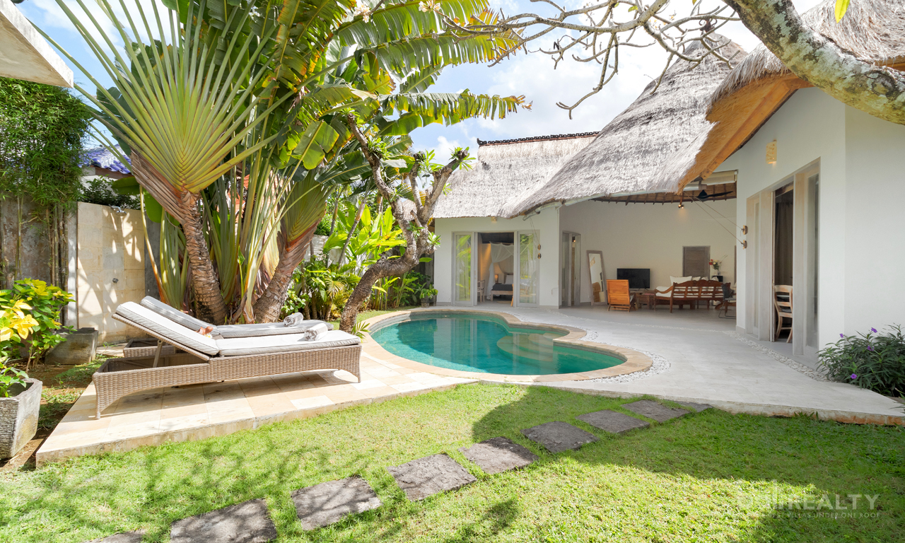 Prime Seminyak Two-Bedroom Villa: Attractively Priced with Generous Lease, Walk to Beach –  Great Investment. Villas in Bali for Sale: Villa in Seminyak, Bali for 418 Thousands NZD. Leasehold. Main Photo