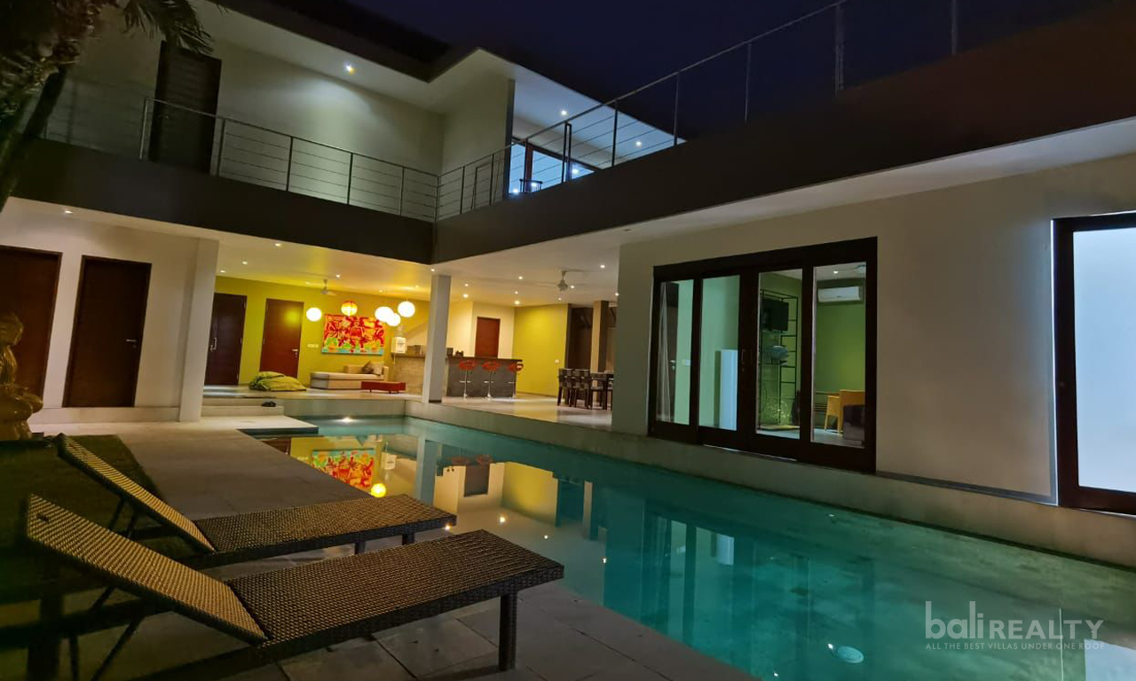 Two-Bedroom Investment Villa with Rooftop Terrace. Villas in Bali for Sale: Villa in Seminyak, Bali for 205 Thousands USD. Leasehold. Main Photo