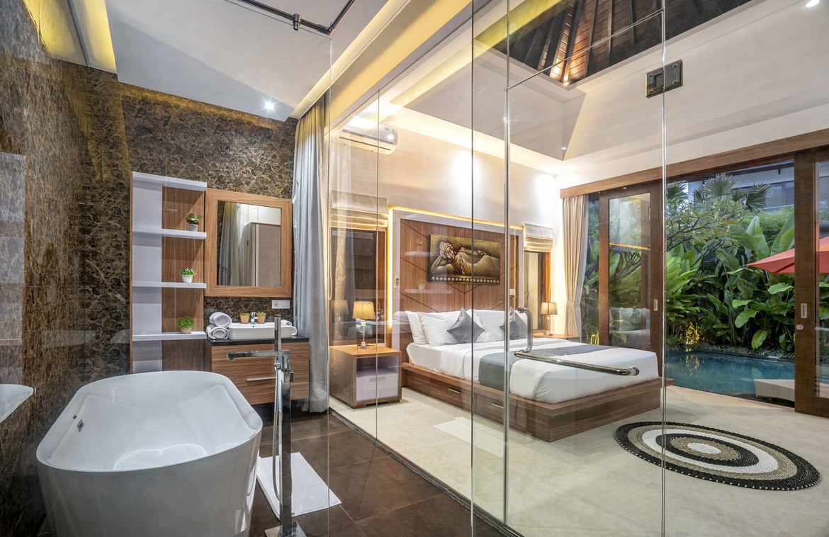 Two-Bedroom Gated estate Villa in Seminyak. Villas in Bali for Sale: Villa in Seminyak, Bali for 285 Thousands USD. Leasehold. Main Photo