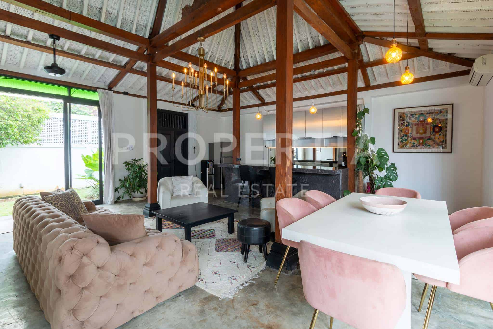 Gorgeous Design Villa In Cepaka. Villas in Bali for Sale: Villa in Tabanan, Bali for 1,7 Million HKD. Leasehold. Main Photo