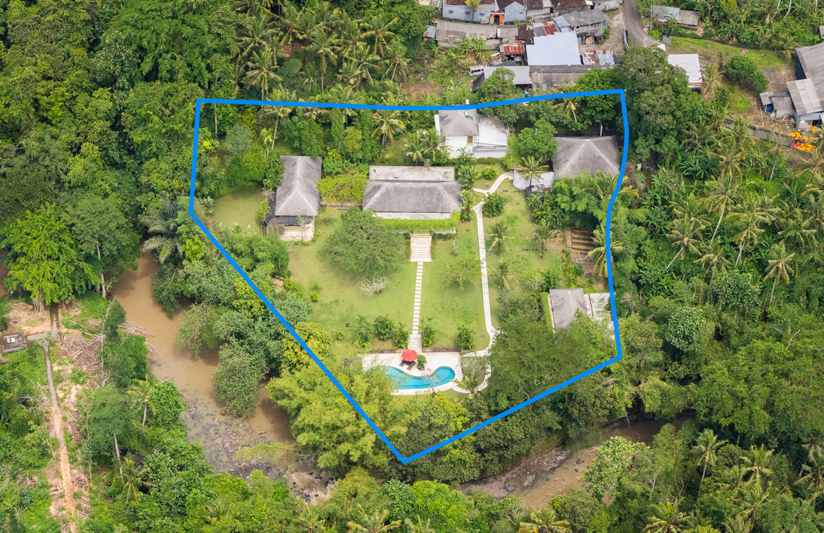 Secluded riverfront estate in Wanasara. Villas in Bali for Sale: Villa in Tabanan, Bali for 1502 Thousands USD. Freehold. Main Photo