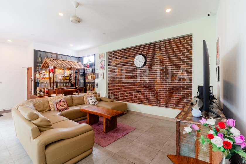 Modern Eco-Friendly Family Home In Umalas. Villas in Bali for Sale: Villa in Umalas, Bali for 420 Thousands USD. Freehold. Main Photo