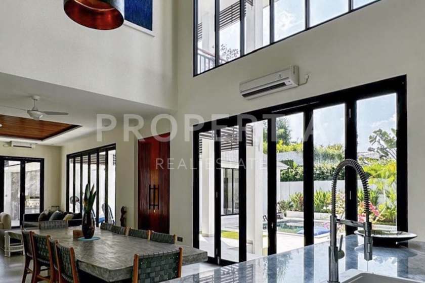 Spacious Modern Villa In Umalas. Villas in Bali for Sale: Villa in Umalas, Bali for 813 Thousands USD. Leasehold. Main Photo