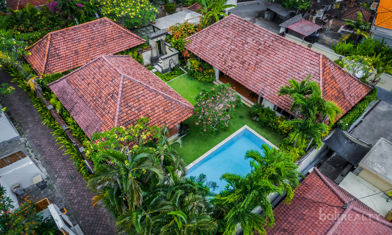 Spacious Two-Bedroom Freehold Villa in Umalas: Great Value and Prime Location. Villas in Bali for Sale: Villa in Umalas, Bali for 492 Thousands EUR. Freehold. Main Photo