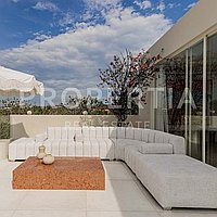 Luxurious Ocean View Villa In Bingin. Villas in Bali for Sale: Villa in Bingin, Bali for 3128 Thousands NZD. Leasehold. Preview of main photo