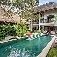 A timeless 4-bedroom Balinese retreat in Pererenan. Villas in Bali for Sale: Villa in Canggu, Bali for 17 Billion IDR. Freehold. Preview of main photo