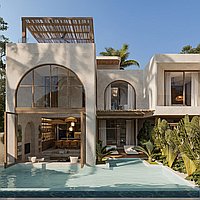 Discover three-bedroom mediterranean villa in Pererenan. Villas in Bali for Sale: Villa in Canggu, Bali for 13,2 Billion IDR. Leasehold. Preview of main photo