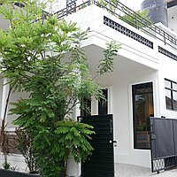 Newly Renovated Three-Bedroom Villa, Fully Furnished in Berawa’s Growing Area. Villas in Bali for Sale: Villa in Canggu, Bali for 138 Thousands EUR. Leasehold. Preview of main photo