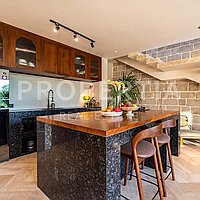 Tropical Escape With Mountain Views In Pererenan. Villas in Bali for Sale: Villa in Pererenan (Canggu), Bali for 1208 Thousands NZD. Freehold. Preview of main photo