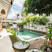 Enchanting 3-bedroom villa in prime area of Berawa. Villas in Bali for Sale: Villa in Canggu, Bali for 210 Thousands USD. Leasehold. Preview of main photo