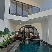 Modern split-level 3-bedroom villa with rooftop terrace in Cepaka. Villas in Bali for Sale: Villa in Canggu, Bali for 7,1 Billion VND. Freehold. Preview of main photo