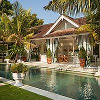 Gorgeous Four. Villas in Bali for Sale: Villa in Canggu, Bali for 14,8 Billion IDR. Leasehold. Preview of main photo