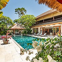 Luxurious villa retreat steps from the beach in Batu Belig. Villas in Bali for Sale: Villa in Canggu, Bali for 1322 Thousands USD. Freehold. Preview of main photo