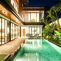Brand New Five-Bedroom Villa in Tourism Zoned Area Near Lima Beach, Pererenan. Villas in Bali for Sale: Villa in Canggu, Bali for 400 Thousands GBP. Leasehold. Preview of main photo