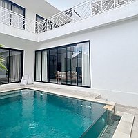 Two-Bedroom Villa Boasting Smart Modern Design in Sought-After Canggu Locale. Villas in Bali for Sale: Villa in Canggu, Bali for 4,3 Billion IDR. Leasehold. Preview of main photo