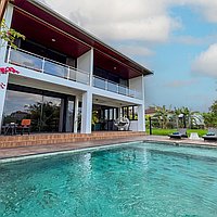 Modern 3-bedroom villa with rice field views in Canggu. Villas in Bali for Sale: Villa in Canggu, Bali for 4,1 Million HKD. Leasehold. Preview of main photo