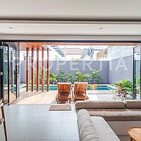 Amazing Tropical Modern Villa In Canggu. Villas in Bali for Sale: Villa in Canggu, Bali for 24,8 Million INR. Leasehold. Preview of main photo