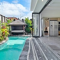 High-Quality Freehold Five-Bedroom Villa, Near Kedonganan Beach. Villas in Bali for Sale: Villa in Jimbaran, Bali for 318 Thousands USD. Freehold. Preview of main photo