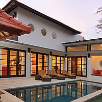 A Prime Investment Opportunity – A Serene 33-Bedroom Villa Complex in Kerobokan. Villas in Bali for Sale: Villa in Kerobokan, Bali for 134,9 Million INR. Leasehold. Preview of main photo