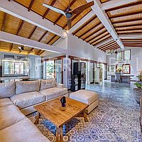 Beautiful Modern Villa In Padonan. Villas in Bali for Sale: Villa in Padonan, Bali for 6,0 Million CNY. Leasehold. Preview of main photo