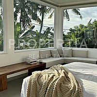 Stunning Modern Villa In Tumbak Bayuh. Villas in Bali for Sale: Villa in Tumbak Bayuh, Bali for 20,2 Million INR. Leasehold. Preview of main photo