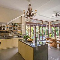 Modern Balinese Family Home In Umalas. Villas in Bali for Sale: Villa in Umalas, Bali for 319 Thousands EUR. Leasehold. Preview of main photo