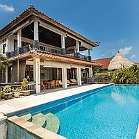 Large family home in a great Bukit location with ocean views. Villas in Bali for Sale: Villa in Bukit South, Bali for 859 Thousands SGD. Freehold. Preview of main photo