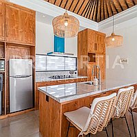 Modern Balinese Style Villa In Seminyak. Villas in Bali for Sale: Villa in Seminyak, Bali for 45,4 Million JPY. Leasehold. Preview of main photo