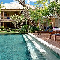 A Splendid Six-Bedroom Freehold Villa in the Heart of Seminyak. Villas in Bali for Sale: Villa in Seminyak, Bali for 218,6 Million RUB. Freehold. Preview of main photo