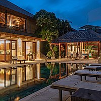 Traditional Three-Bedroom Freehold Villa on 750sqm Only Minutes Walk to the Beach. Villas in Bali for Sale: Villa in Seminyak, Bali for 1328 Thousands USD. Freehold. Preview of main photo