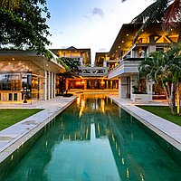 Spectacular Beachfront Freehold Wedding Venue / Estate. Villas in Bali for Sale: Villa in Tabanan, Bali for 115,7 Billion IDR. Freehold. Preview of main photo