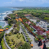 A Truly One of Kind Property – Freehold 5 Bedroom Luxury Villa set on 22.5 Are Located within Tanah Lot Temple. Villas in Bali for Sale: Villa in Tabanan, Bali for 10,3 Million MYR. Freehold. Preview of main photo