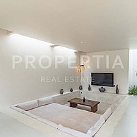 Luxury Family Home In The Heart Of Uluwatu. Villas in Bali for Sale: Villa in Uluwatu, Bali for 430 Thousands EUR. Leasehold. Preview of main photo