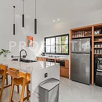 Tropical Elegance In Umalas. Villas in Bali for Sale: Villa in Umalas, Bali for 21,1 Million INR. Leasehold. Preview of main photo